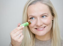 Make Me Bio Cucumber Freshness Rozświetlające Serum pod Oczy (roller) 10ml - 3